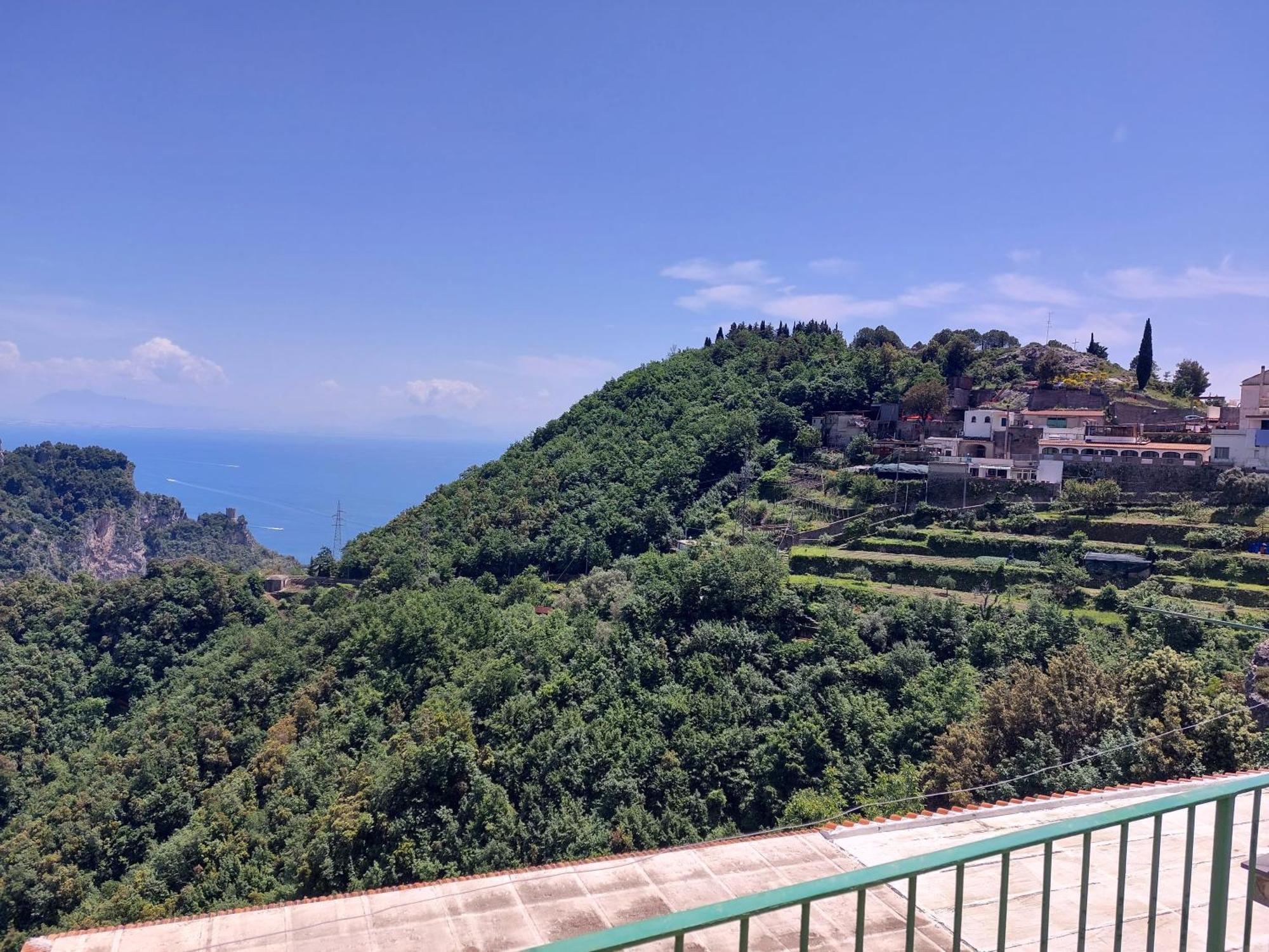 Janet House * Amalfi